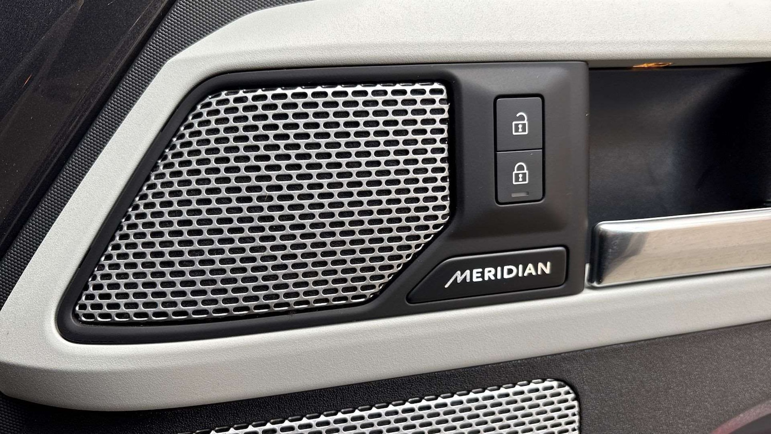 Used Land Rover Defender 2023 for sale - 77123491: Photo 24