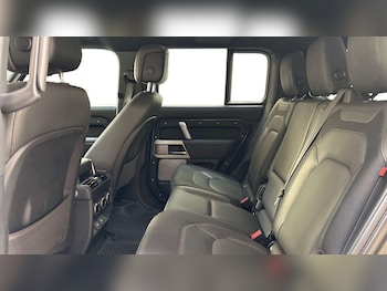 Used Land Rover Defender 2023 for sale - 77123491: Photo