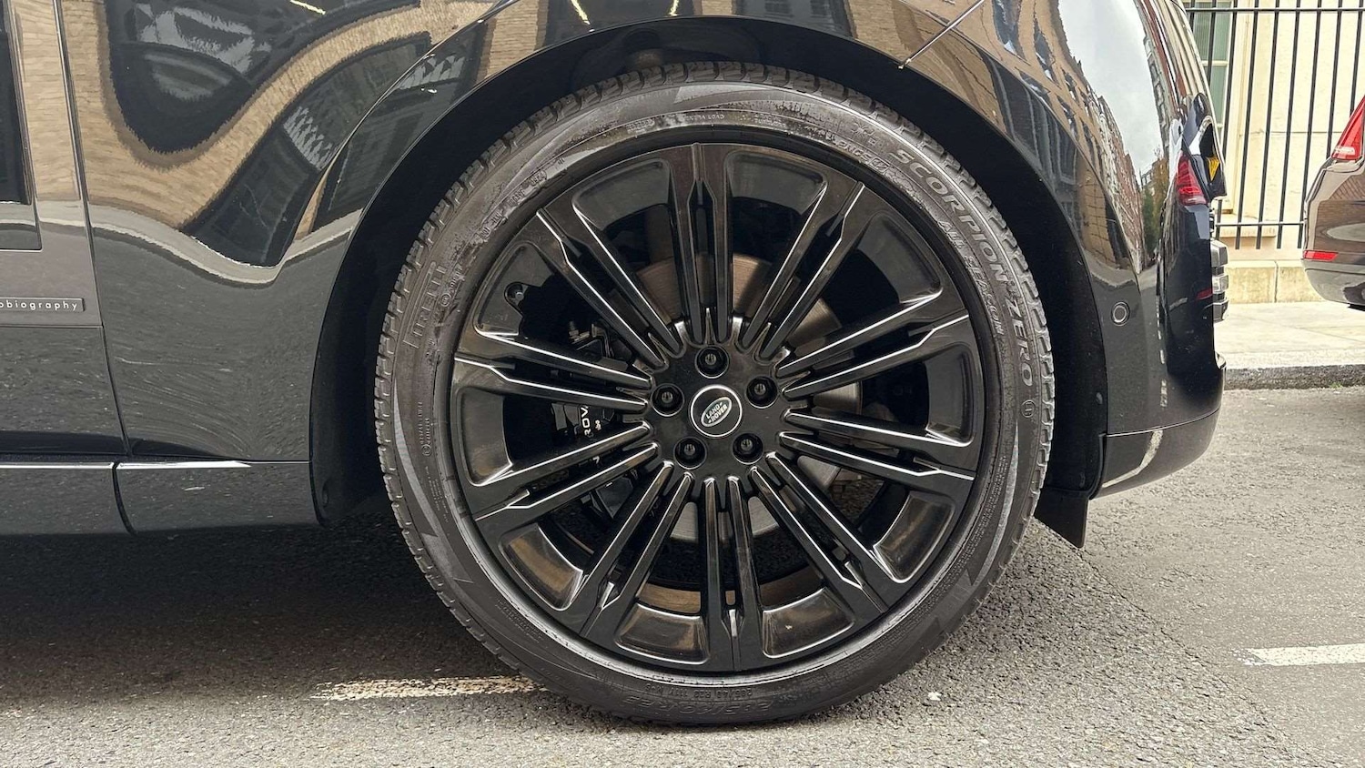 Used Land Rover Range Rover 2024 for sale - 76564411: Photo 8