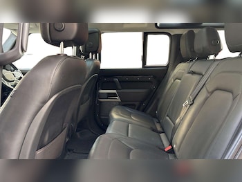 Used Land Rover Defender 2022 for sale - 77219693: Photo