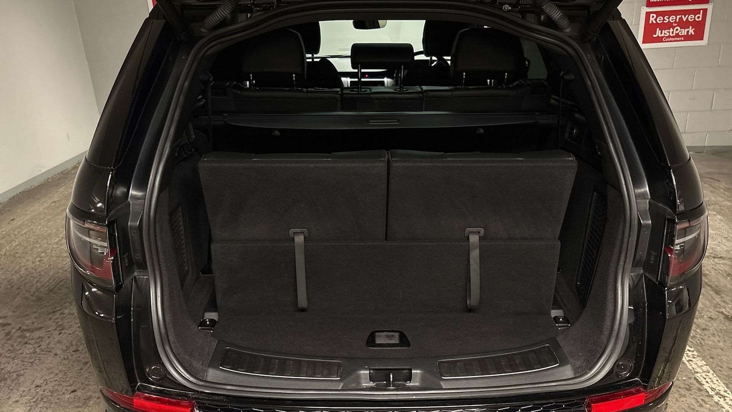 Used Land Rover Discovery Sport 2023 for sale - 76576104: Photo 32