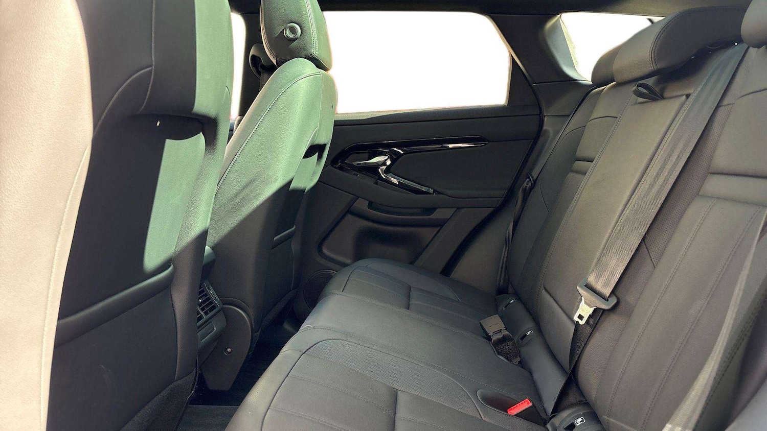 Used Land Rover Range Rover Evoque 2025 for sale - 76564477: Photo 4