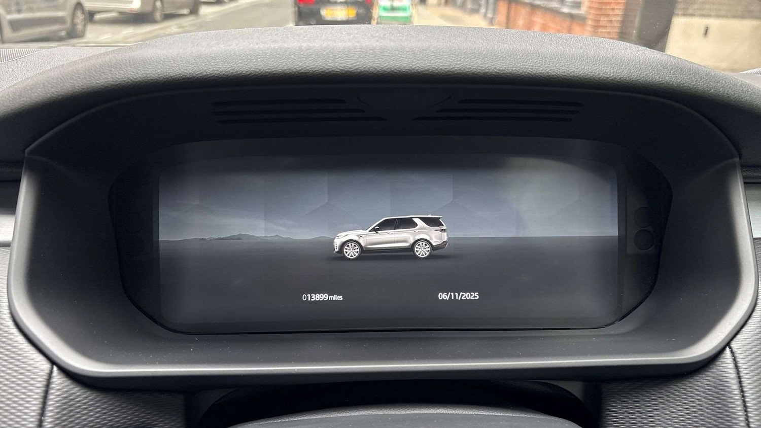 Used Land Rover Discovery 2024 for sale - 76564349: Photo 16