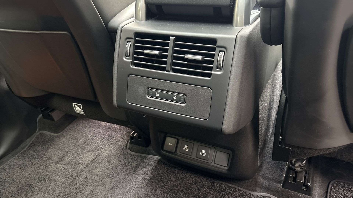 Used Land Rover Discovery 2024 for sale - 76564349: Photo 18