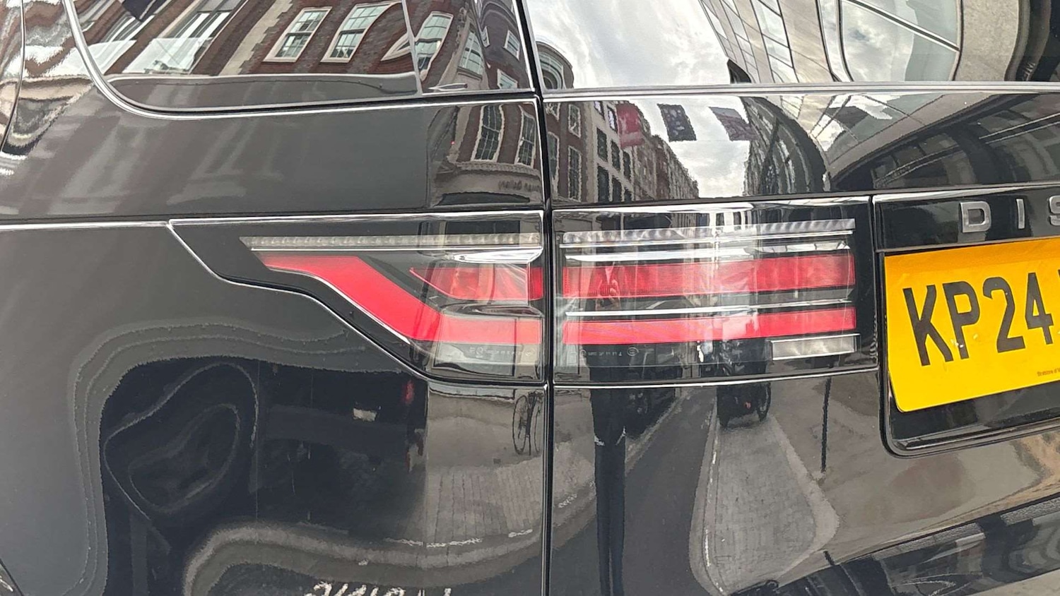 Used Land Rover Discovery 2024 for sale - 76564349: Photo 19