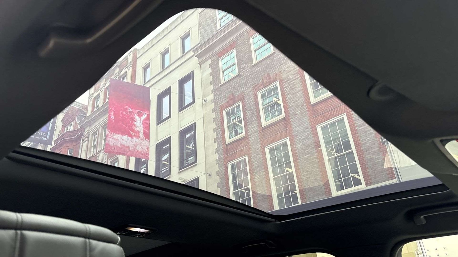 Used Land Rover Discovery 2024 for sale - 76564349: Photo 21