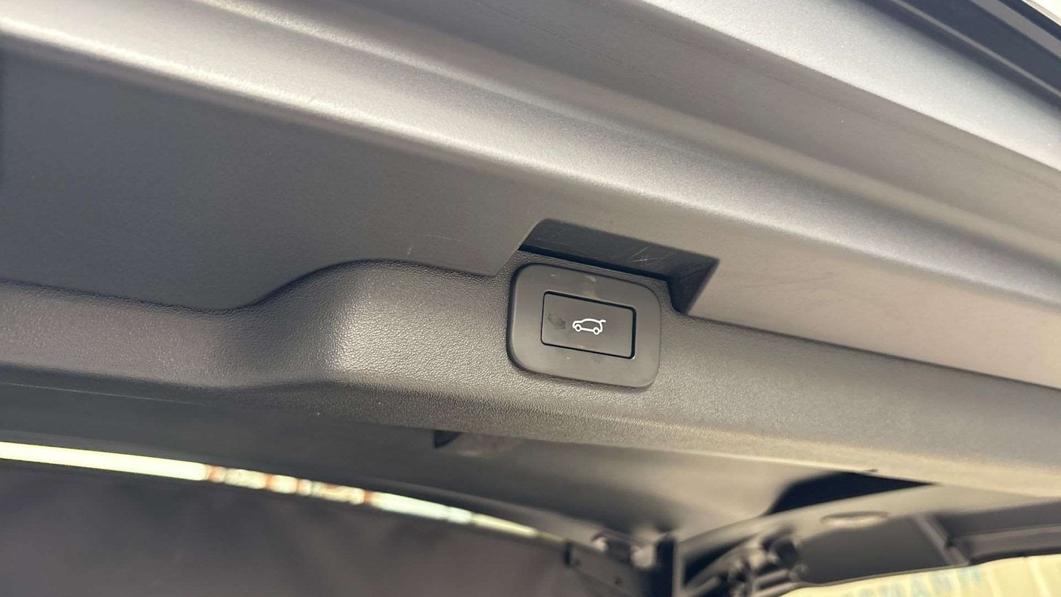 Used Land Rover Discovery 2024 for sale - 76564349: Photo 29