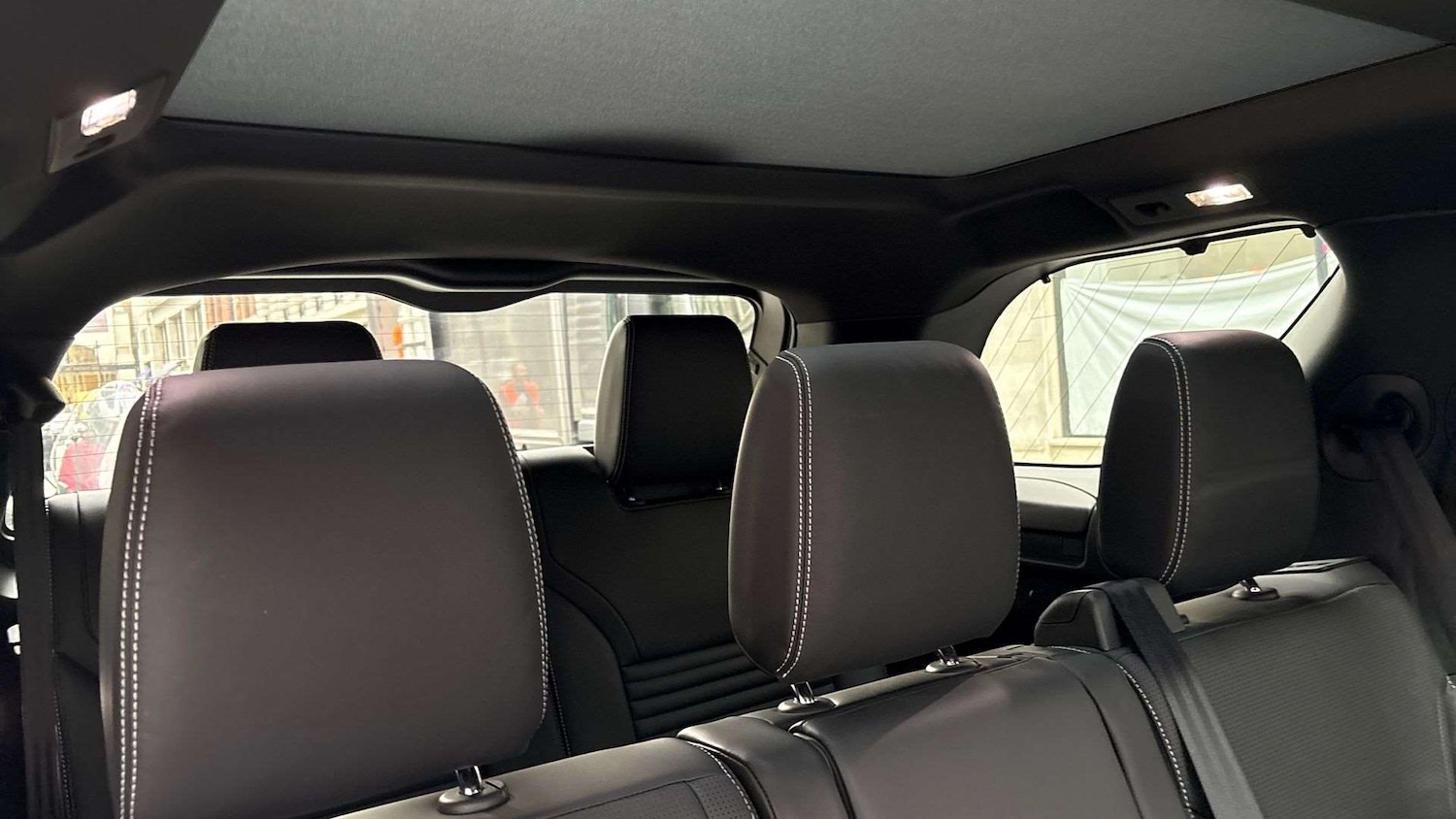 Used Land Rover Discovery 2024 for sale - 76564349: Photo 34