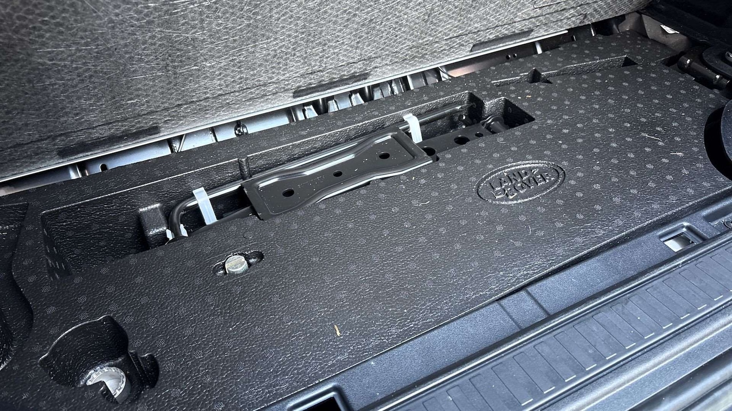 Used Land Rover Defender 2023 for sale - 77123313: Photo 30