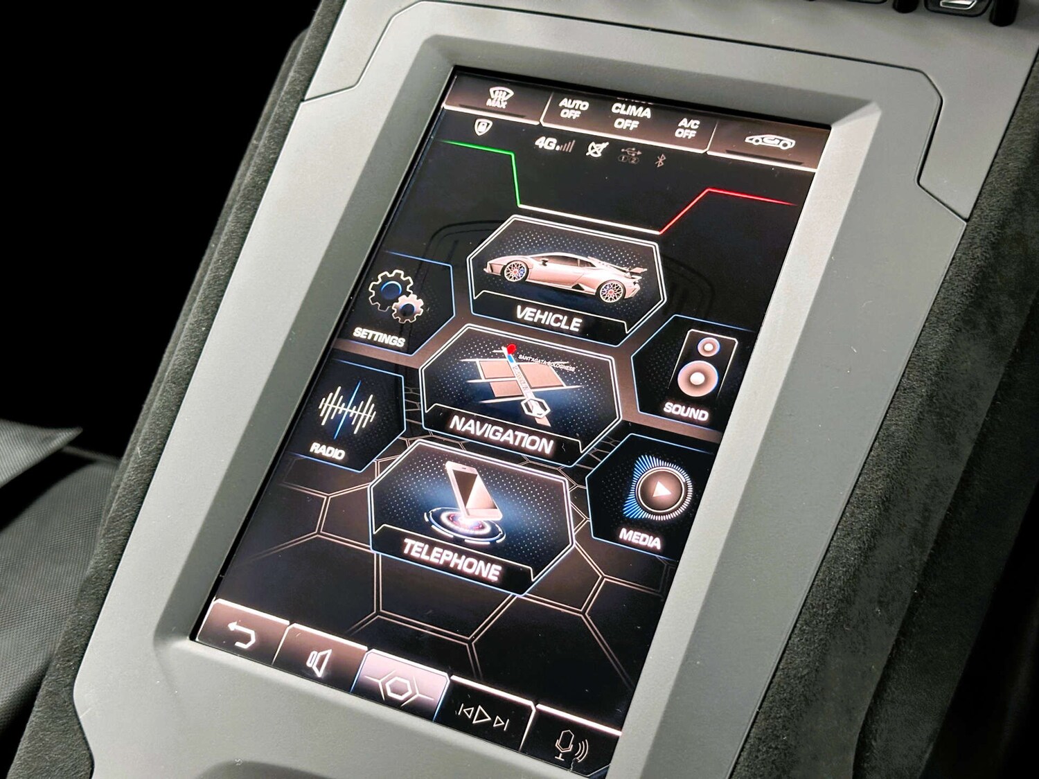 Used Lamborghini Huracan 2023 for sale - 76830191: Photo 15