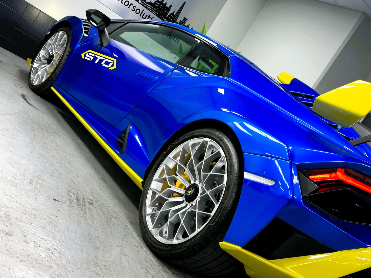 Used Lamborghini Huracan 2023 for sale - 76830191: Photo 42