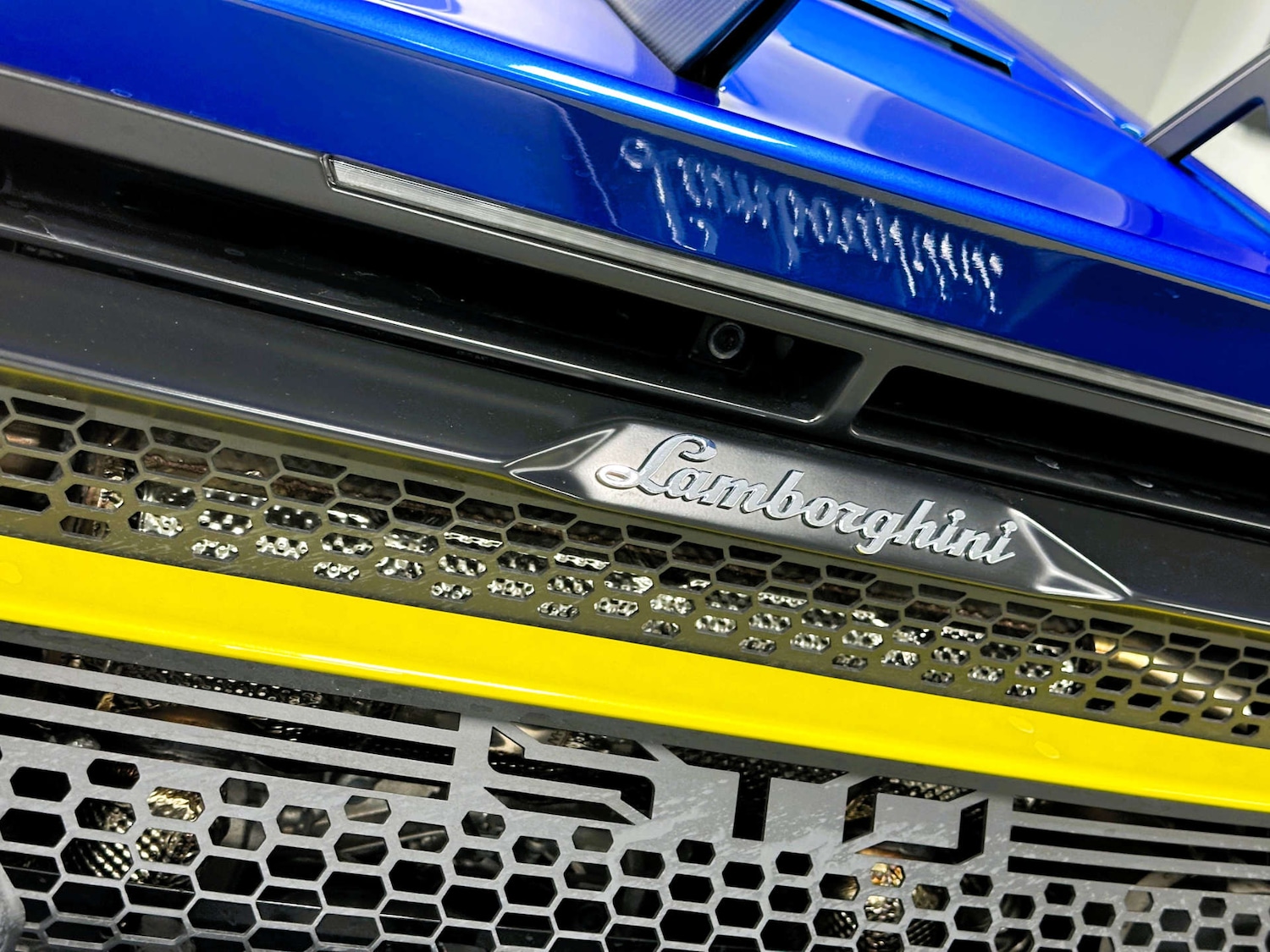 Used Lamborghini Huracan 2023 for sale - 76830191: Photo 45