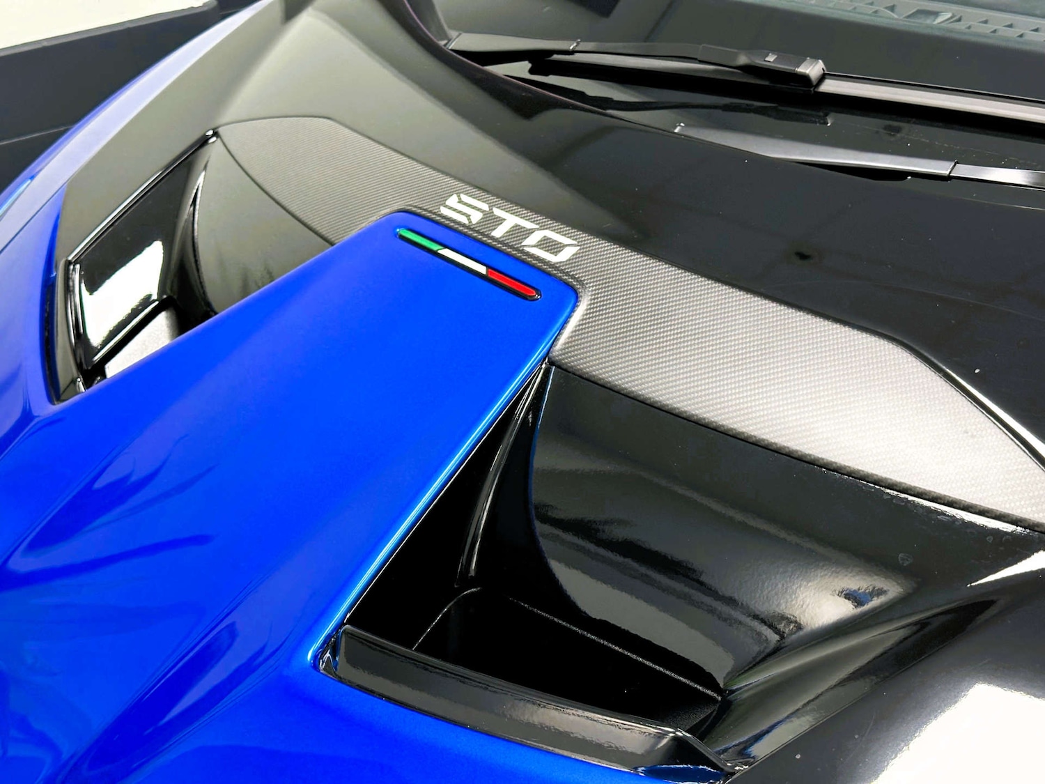 Used Lamborghini Huracan 2023 for sale - 76830191: Photo 48