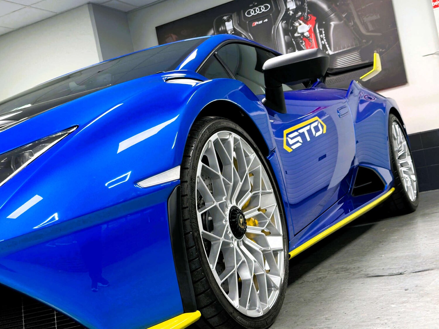 Used Lamborghini Huracan 2023 for sale - 76830191: Photo 56