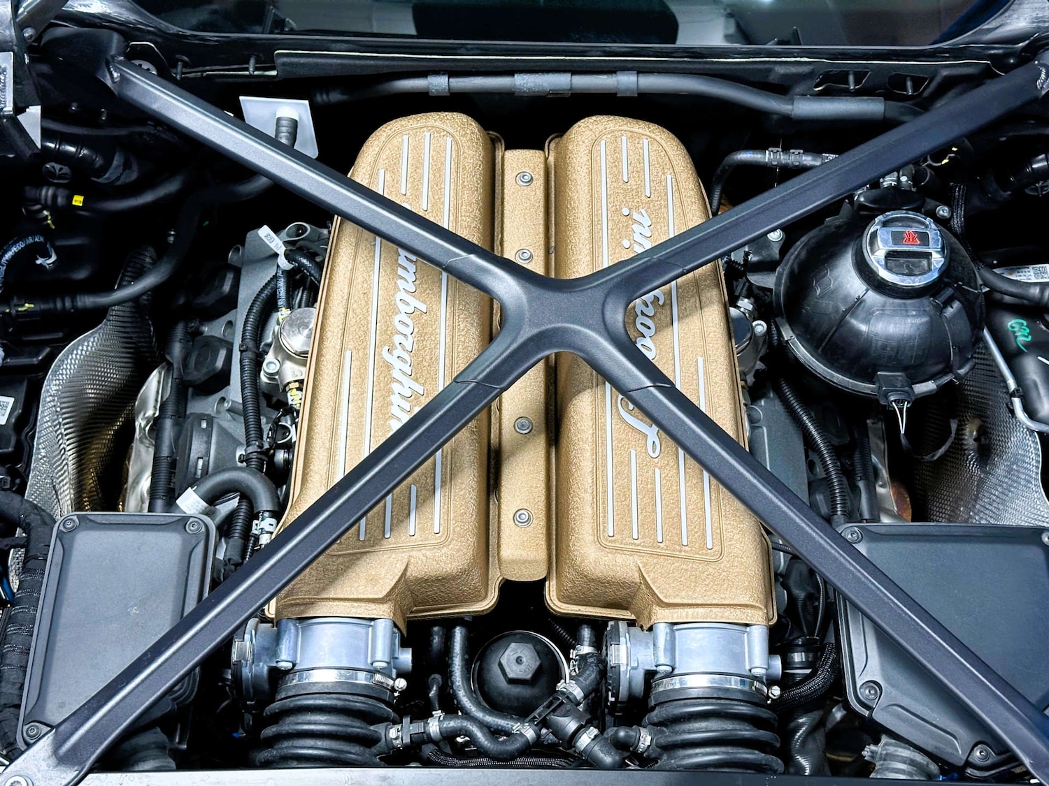 Used Lamborghini Huracan 2023 for sale - 76830191: Photo 6