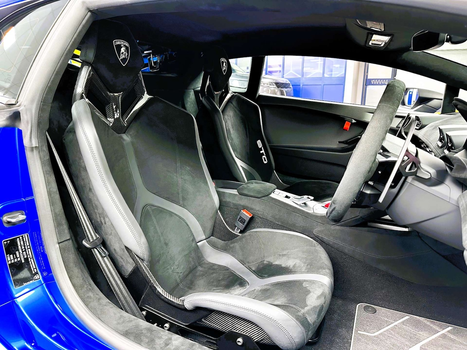 Used Lamborghini Huracan 2023 for sale - 76830191: Photo 8