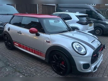 MINI Hatch feature image