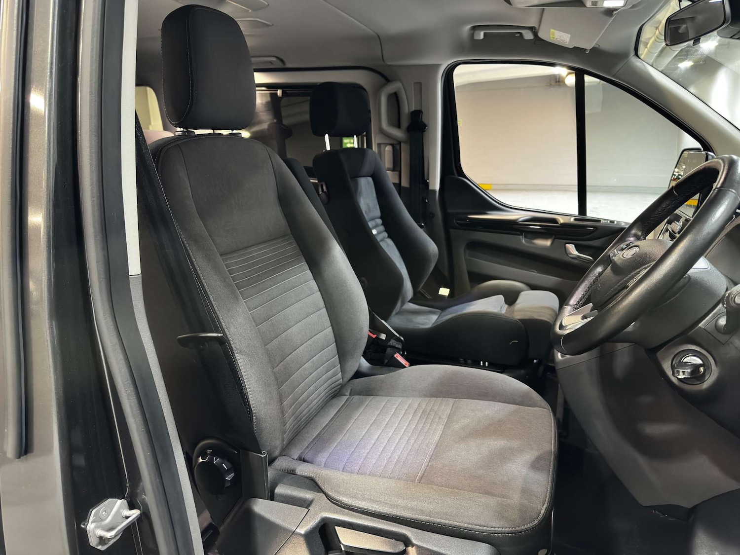 Used Ford Tourneo Custom 2018 for sale - 78039643: Photo 18