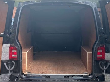 Used Volkswagen Transporter 2019 for sale - 79432825: Photo