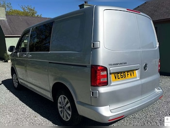 Used Volkswagen Transporter 2019 for sale - 78632399: Photo