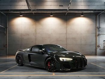 2020 - 5.2 R8 Performance Carbon Black V10 Quattro Semi-Auto 4WD 2dr