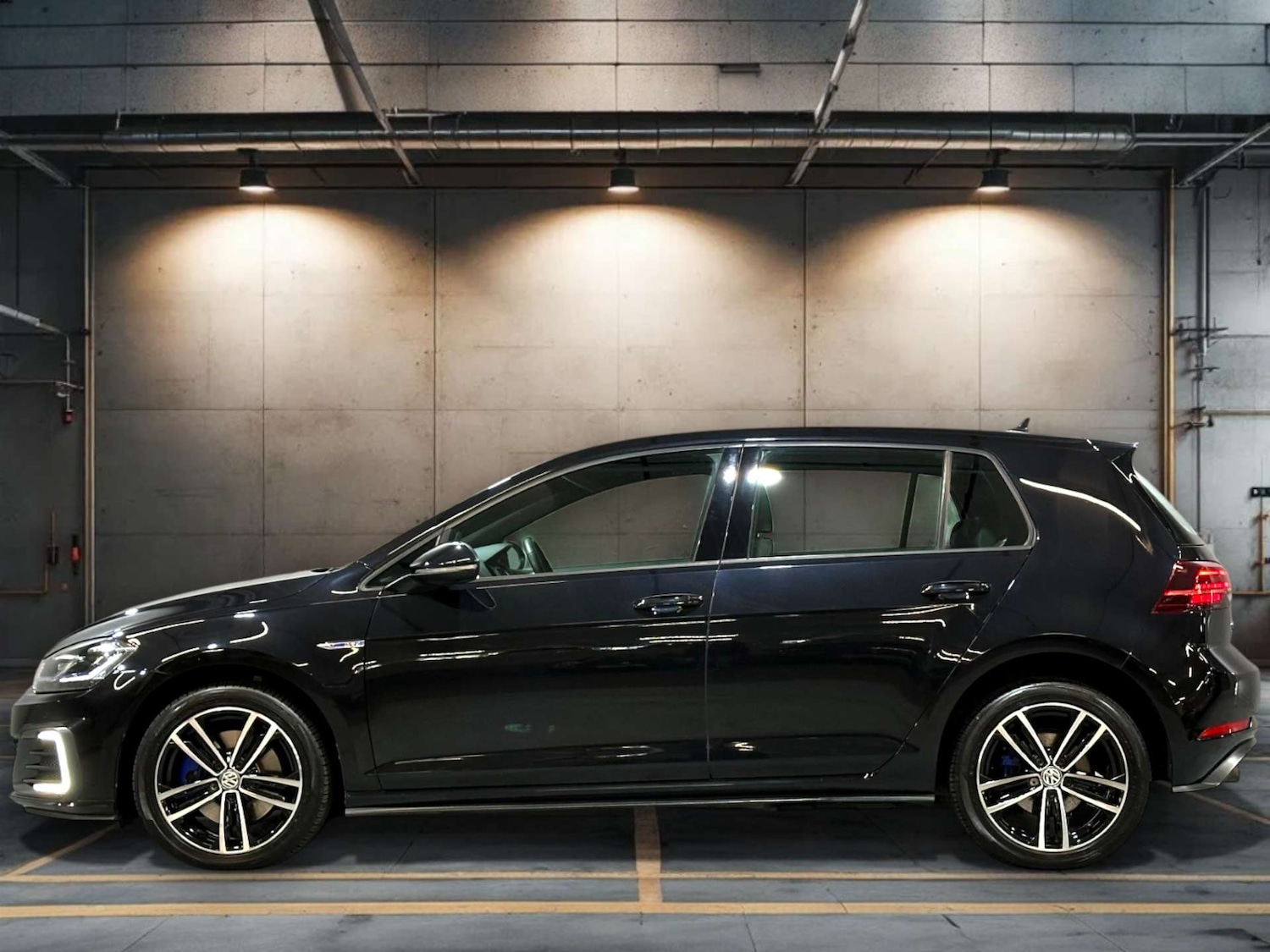 Used Volkswagen Golf 2017 for sale - 77061754: Photo 6