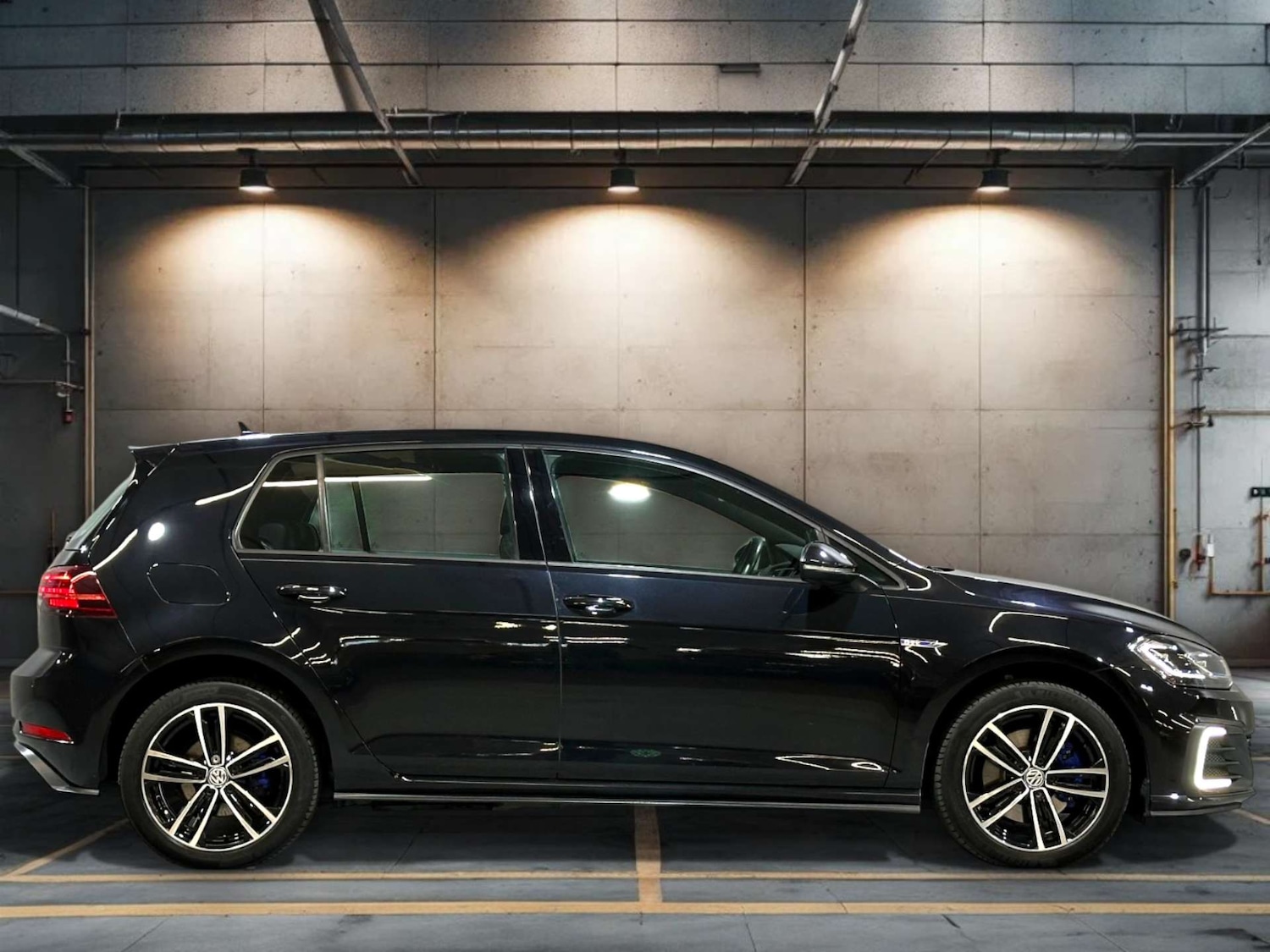 Used Volkswagen Golf 2017 for sale - 77061754: Photo 7