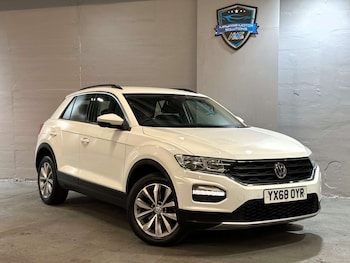 Used Volkswagen T-Roc 2018 for sale - 78702752: Photo