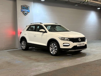 Used Volkswagen T-Roc 2018 for sale - 78702752: Photo