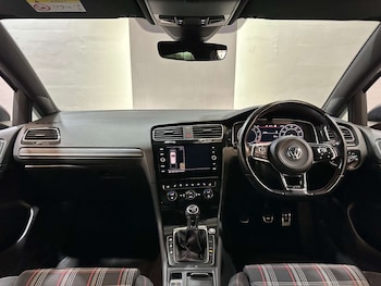 Used Volkswagen Golf 2019 for sale - 76829938: Photo