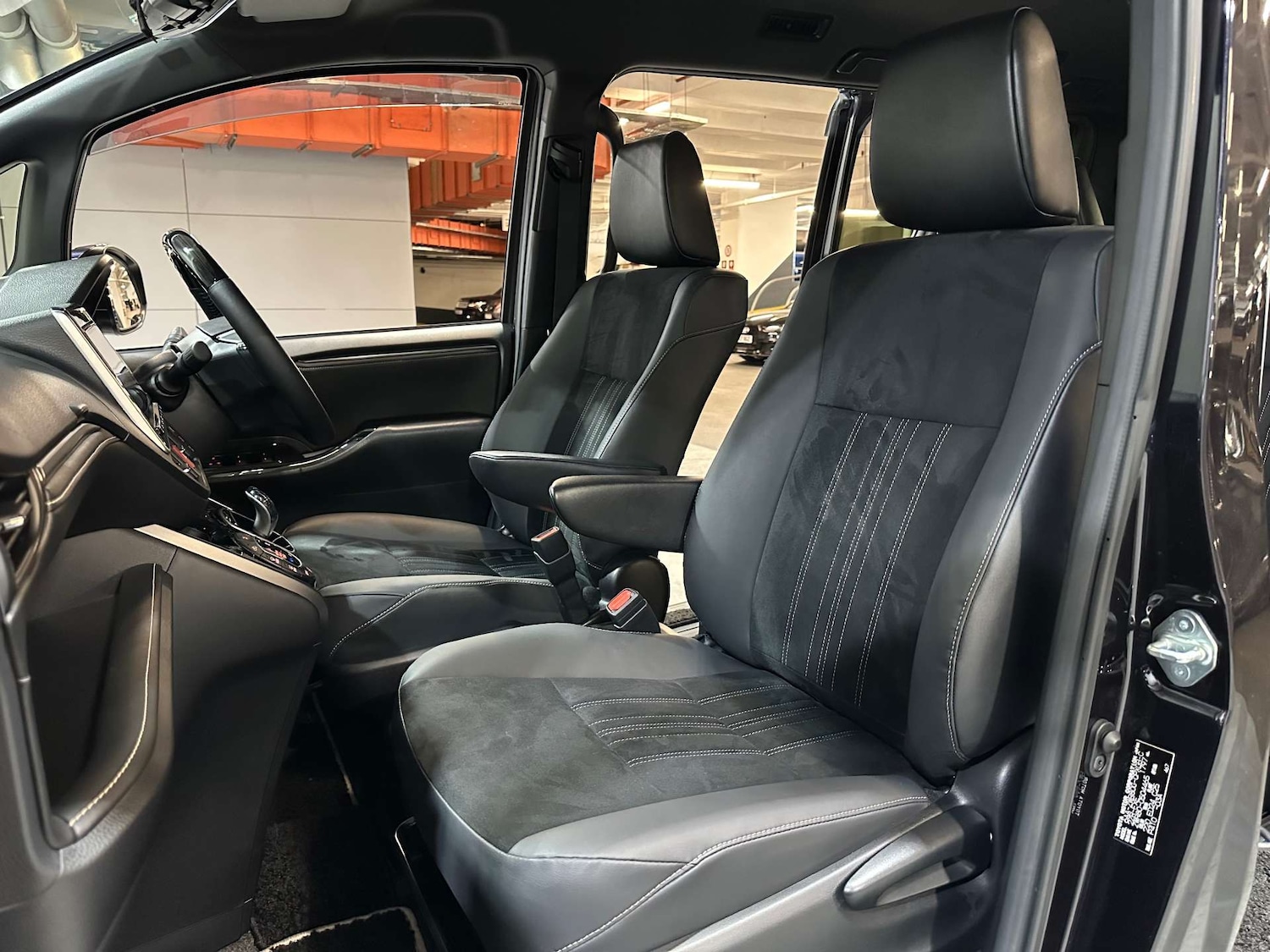 Used Toyota Noah 2025 for sale - 76830145: Photo 19