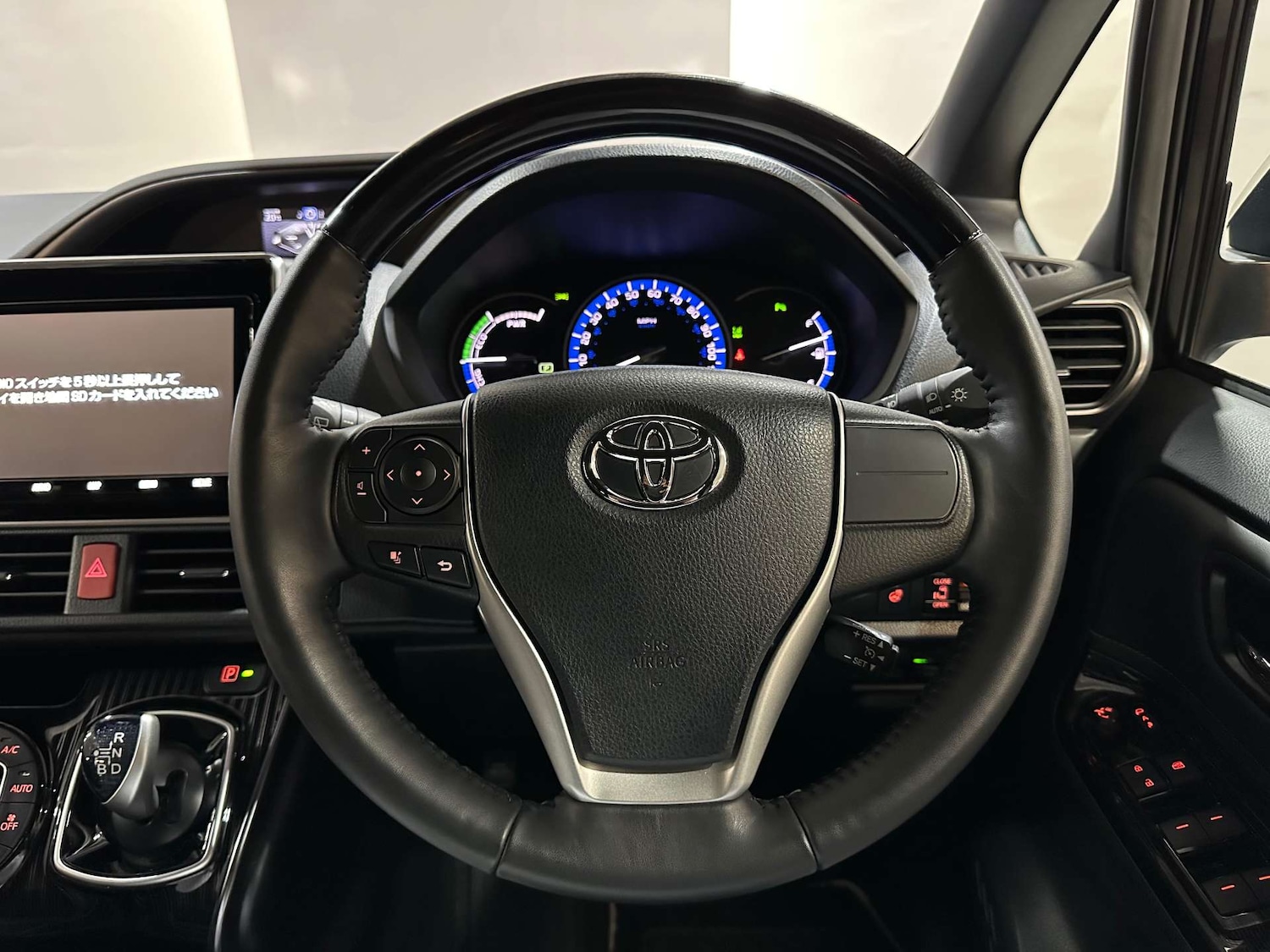 Used Toyota Noah 2025 for sale - 76830145: Photo 25