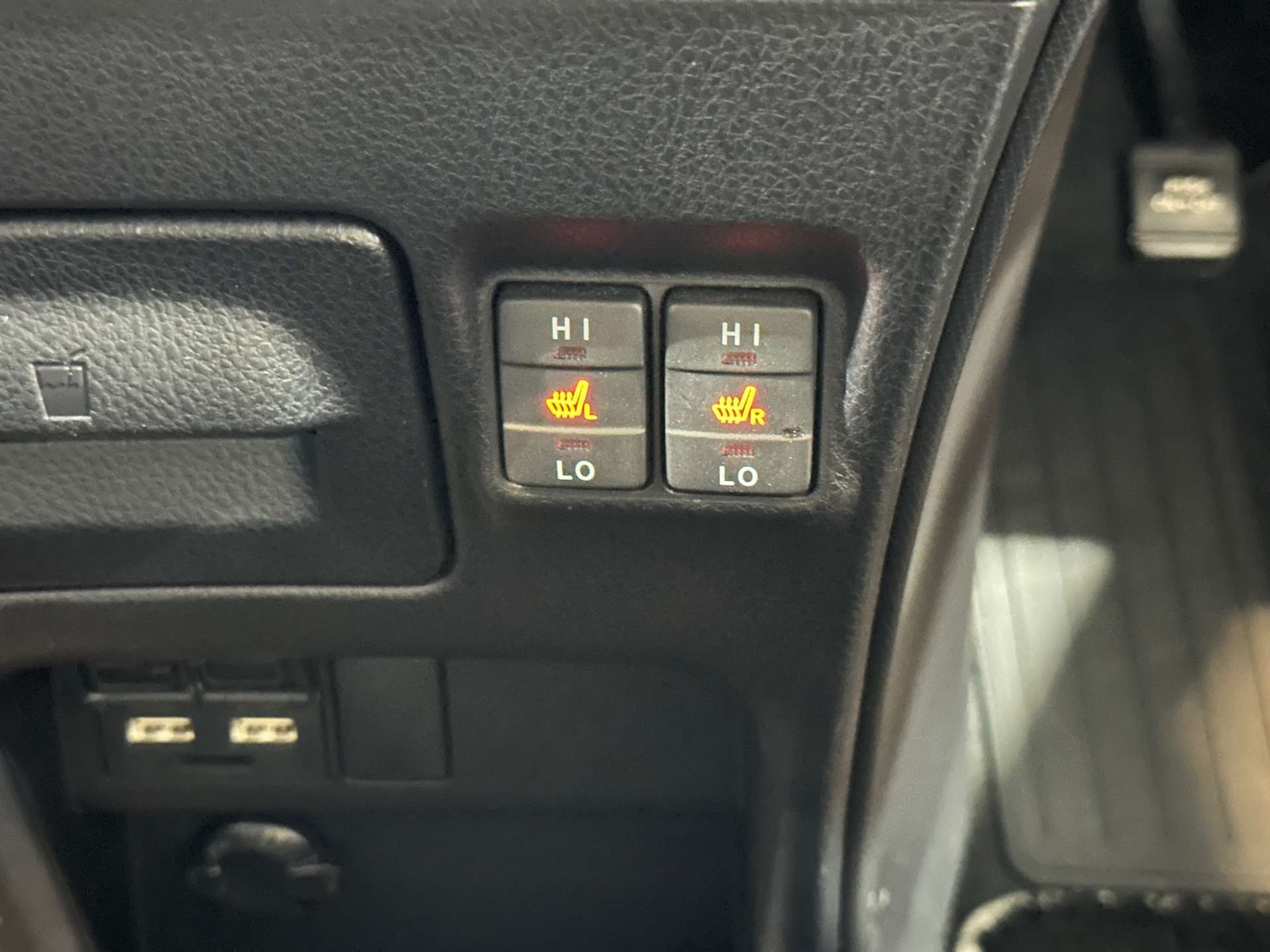 Used Toyota Noah 2025 for sale - 76830145: Photo 32