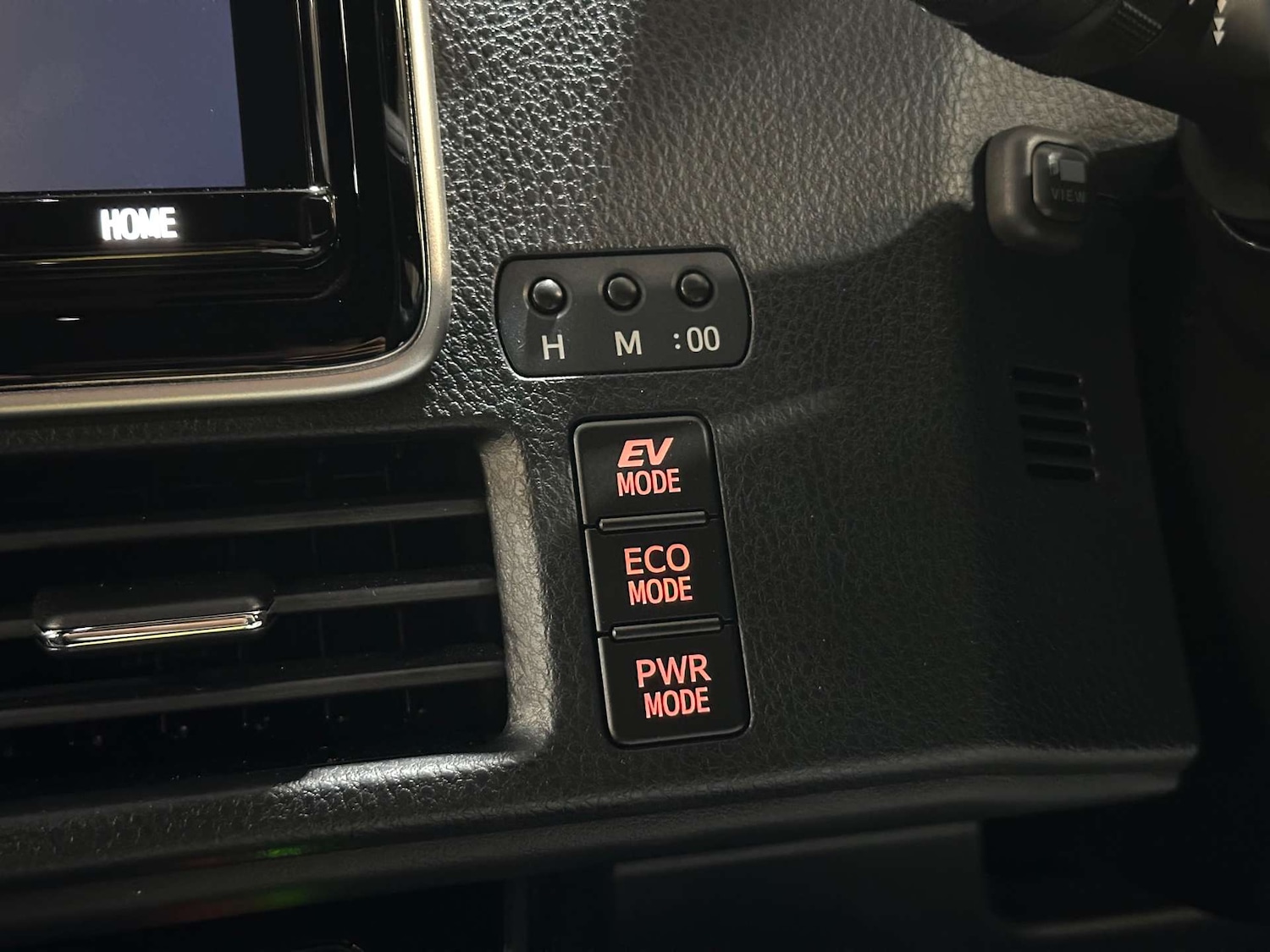 Used Toyota Noah 2025 for sale - 76830145: Photo 33