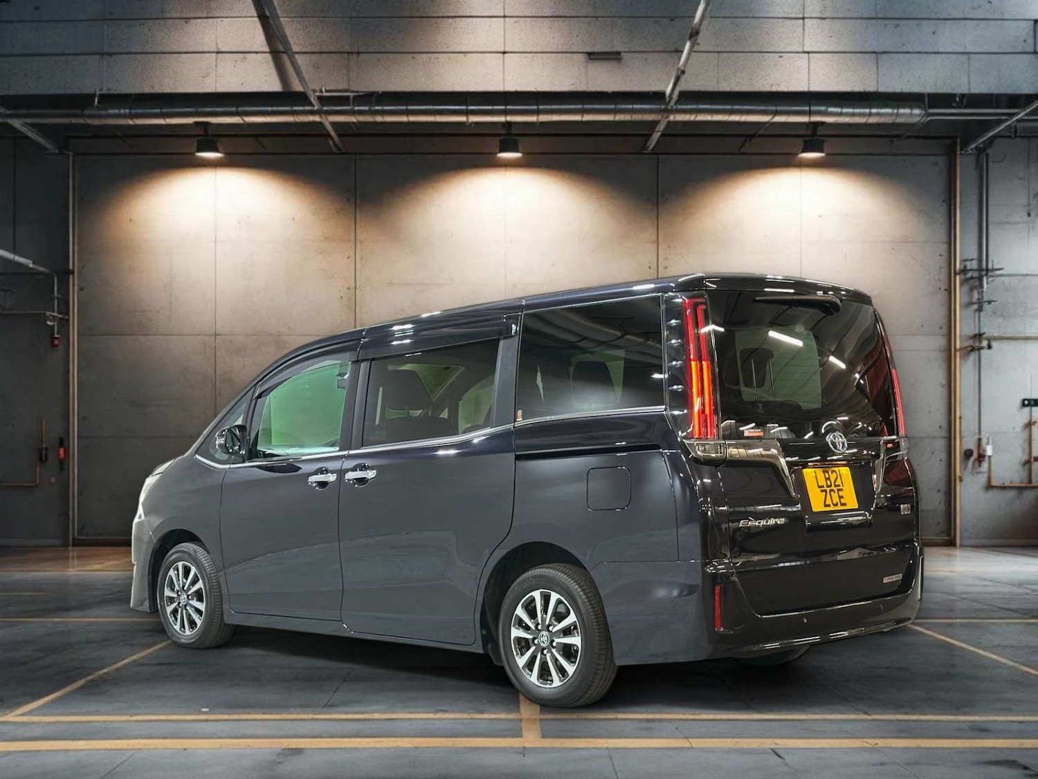 Used Toyota Noah 2025 for sale - 76830145: Photo 4