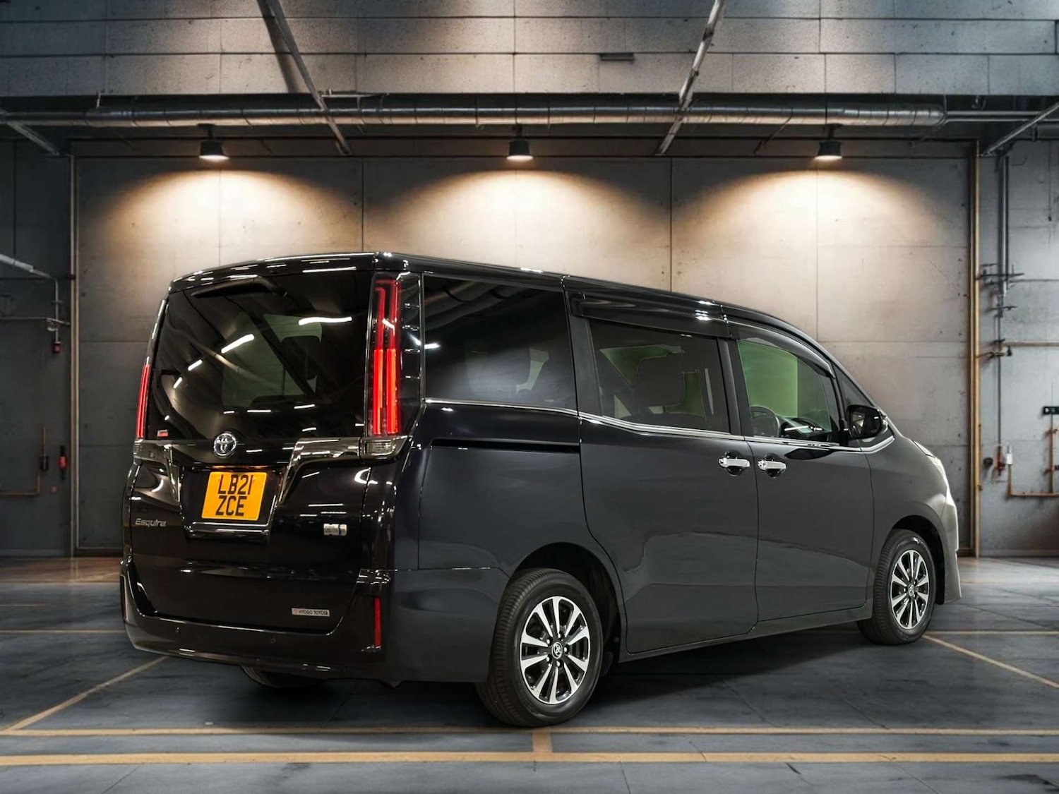 Used Toyota Noah 2025 for sale - 76830145: Photo 5