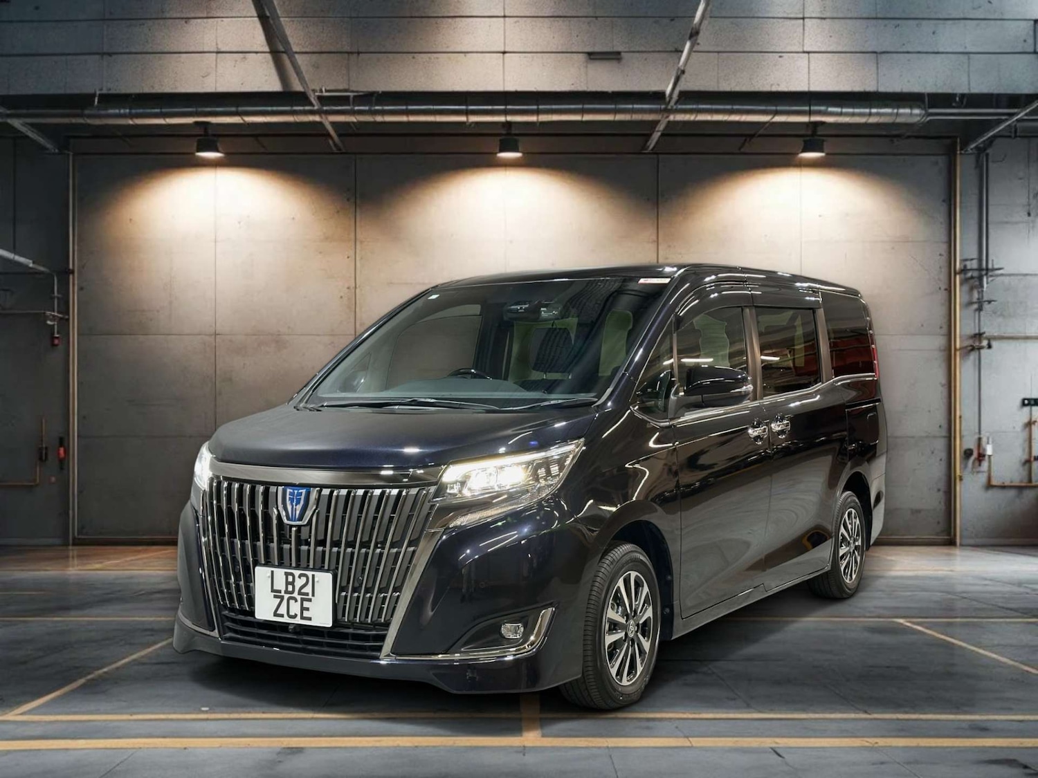 Used Toyota Noah 2025 for sale - 76830145: Photo 9