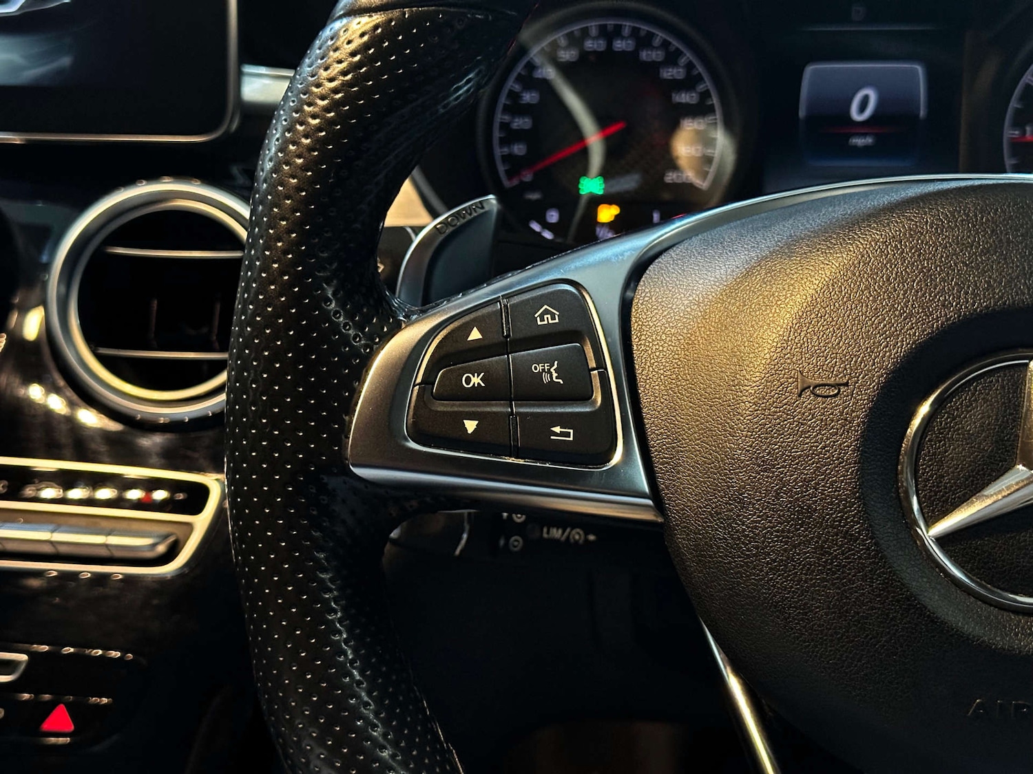 Used Mercedes-Benz C Class 2016 for sale - 77545009: Photo 28