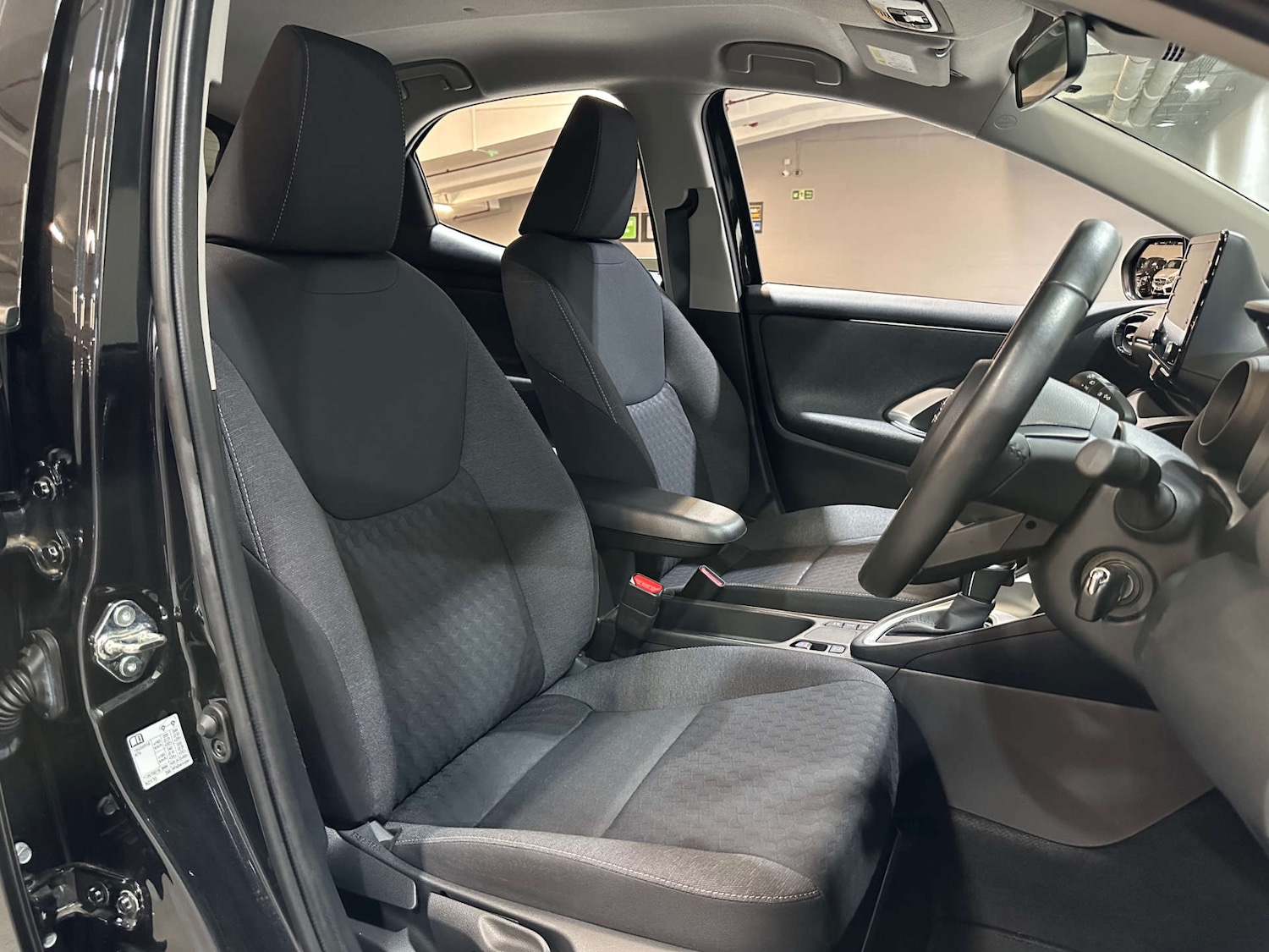 Used Toyota Yaris 2021 for sale - 76829940: Photo 18