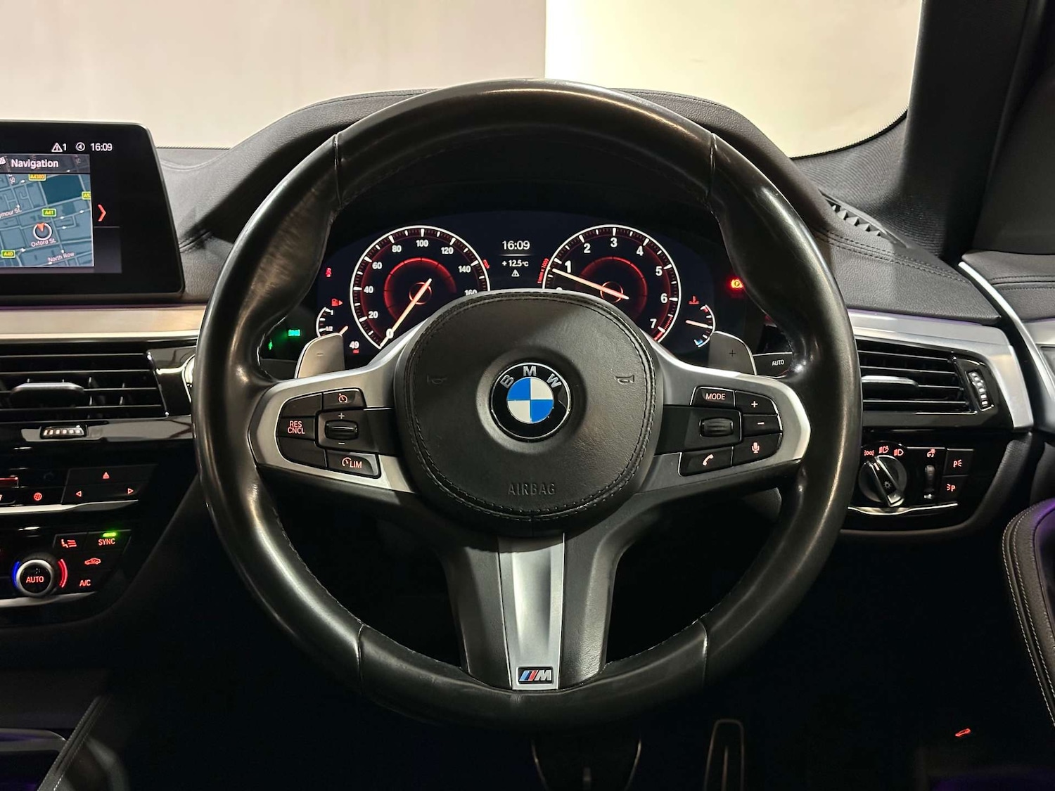 Used BMW 5 Series 2019 for sale - 76830205: Photo 20