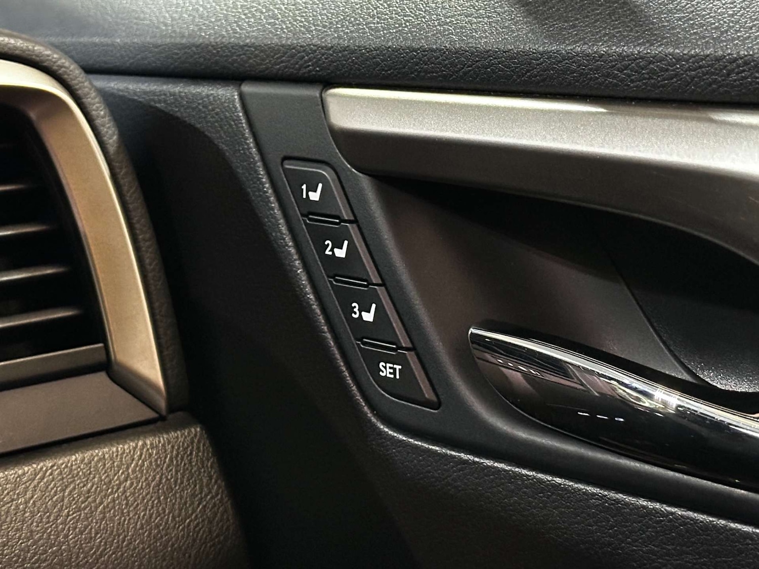 Used Lexus RX 2017 for sale - 77210053: Photo 39