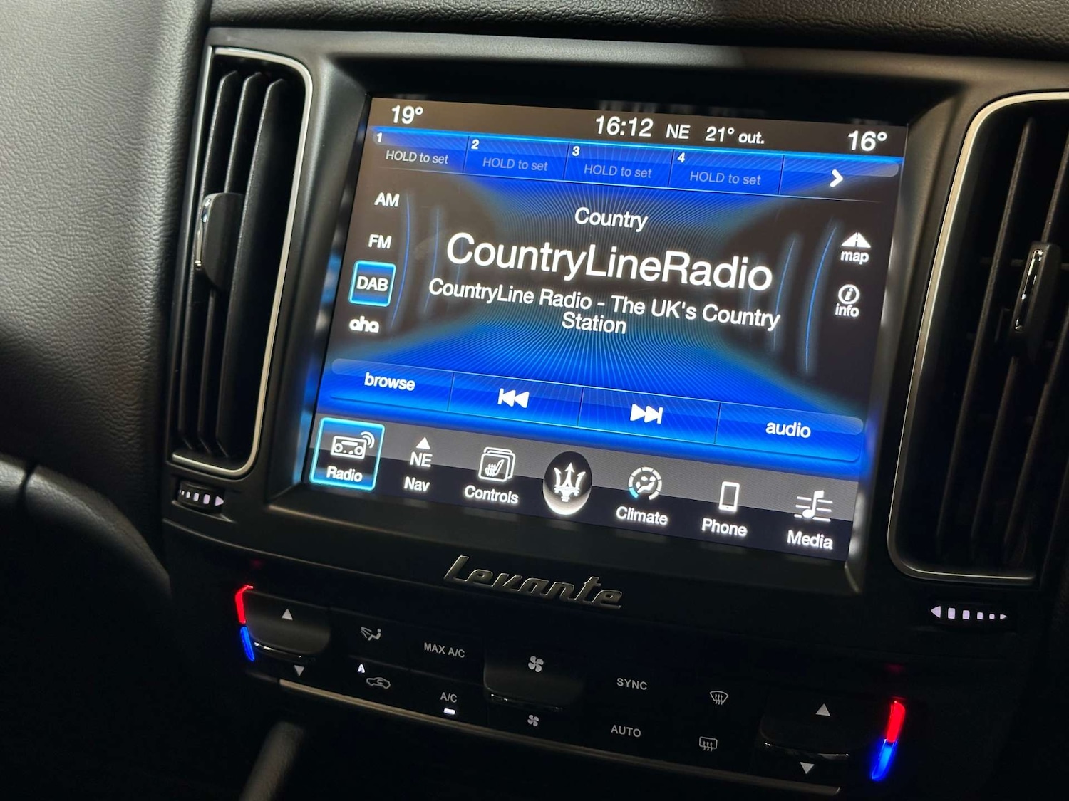 Used Maserati Levante 2017 for sale - 76830014: Photo 30