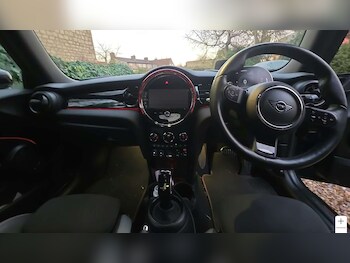 Used MINI Hatch 2021 for sale - 77299413: Photo