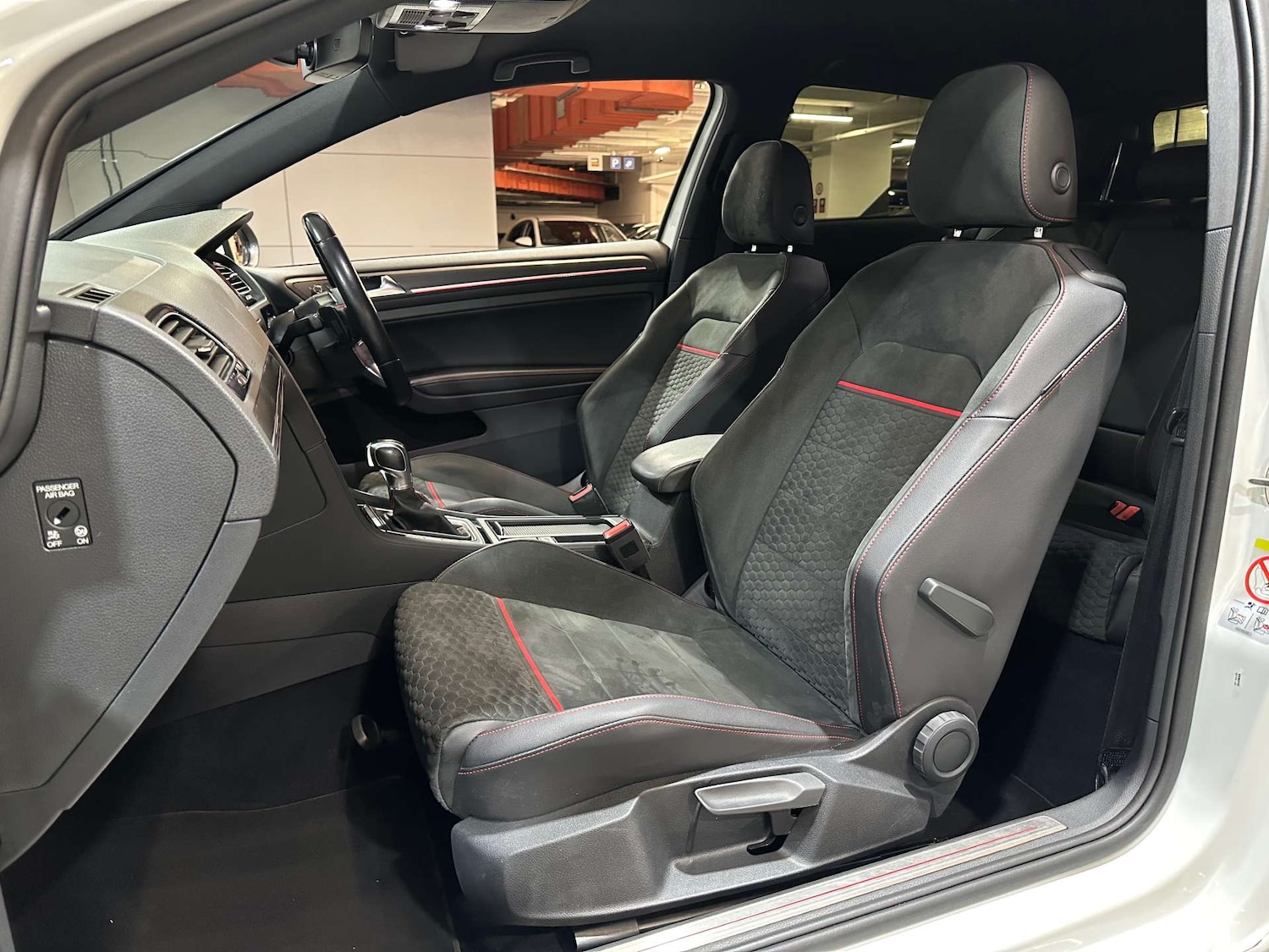 Used Volkswagen Golf 2018 for sale - 76830182: Photo 16