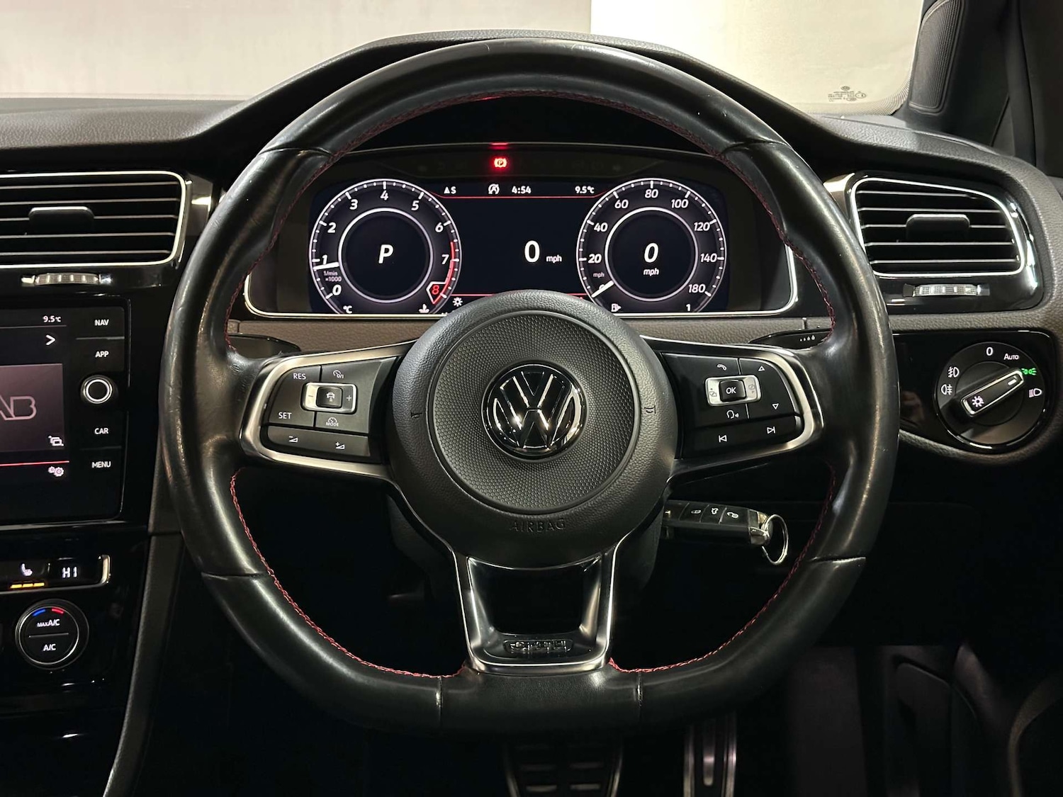 Used Volkswagen Golf 2018 for sale - 76830182: Photo 20