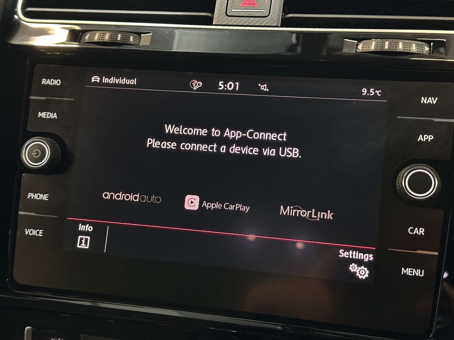 Used Volkswagen Golf 2018 for sale - 76830182: Photo 24