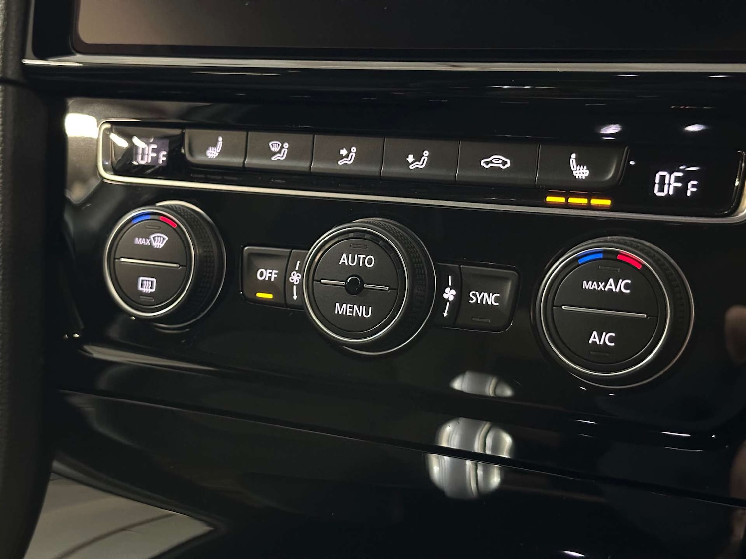 Used Volkswagen Golf 2018 for sale - 76830182: Photo 30