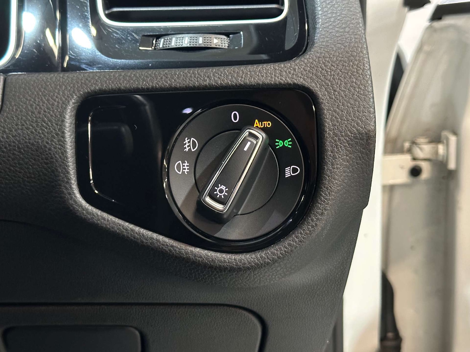 Used Volkswagen Golf 2018 for sale - 76830182: Photo 33