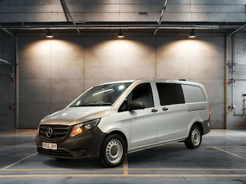 Used Mercedes-Benz Vito 2015 for sale - 76830201: Photo