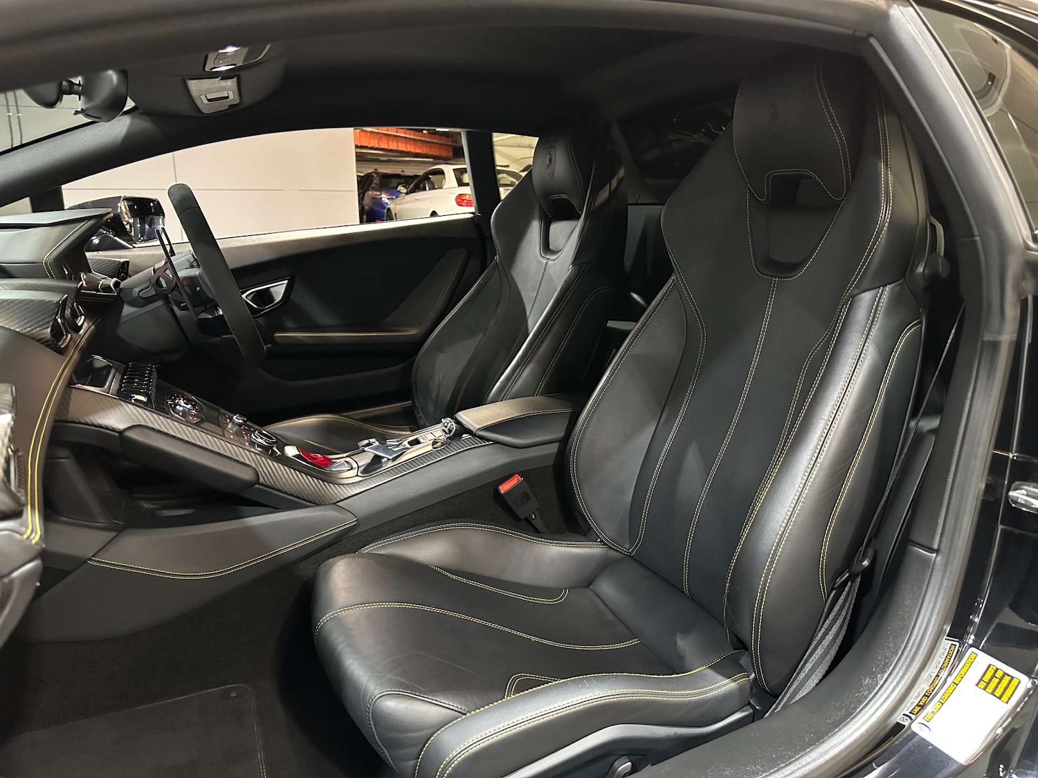 Used Lamborghini Huracan 2014 for sale - 76830179: Photo 14